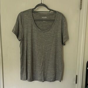 Wool& grey scoop neck tee